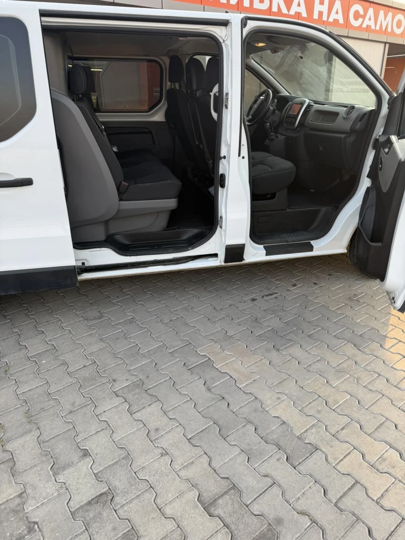 Renault Trafic 1.6dci, снимка 8 - Бусове и автобуси - 52635261