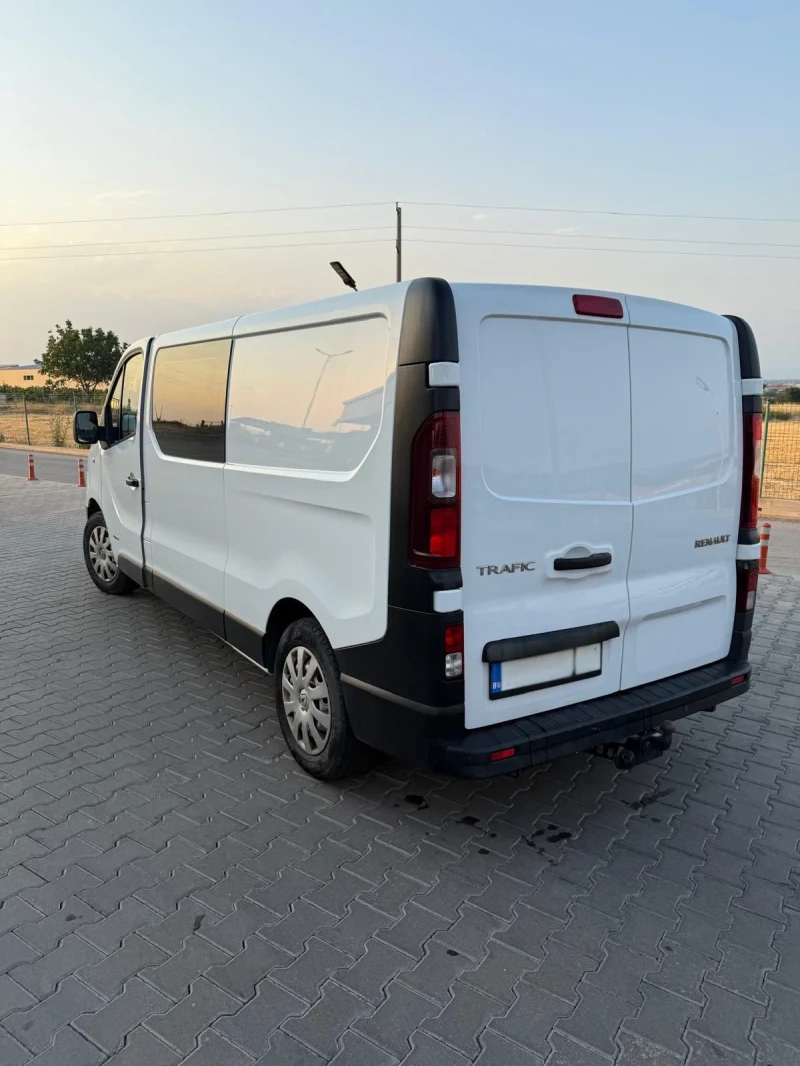 Renault Trafic 1.6dci, снимка 2 - Бусове и автобуси - 52635261