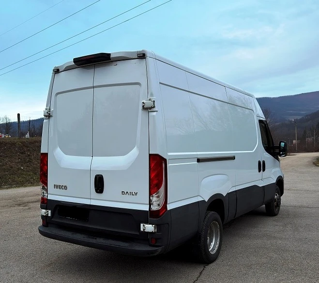 Iveco 35c15 3.0L* КЛИМА* ТОРСИОН* СР.БАЗА* 3.5т, снимка 6 - Бусове и автобуси - 53610962