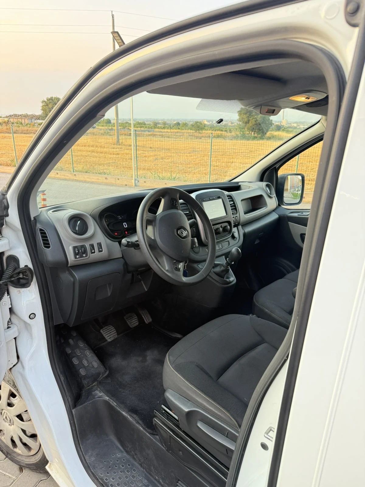 Renault Trafic 1.6dci - изображение 5