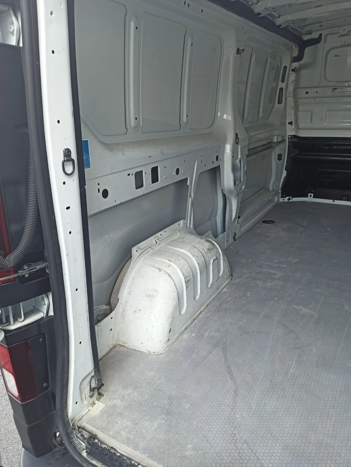Opel Vivaro 1, 6 dCi euro 6, L2H1 - изображение 8