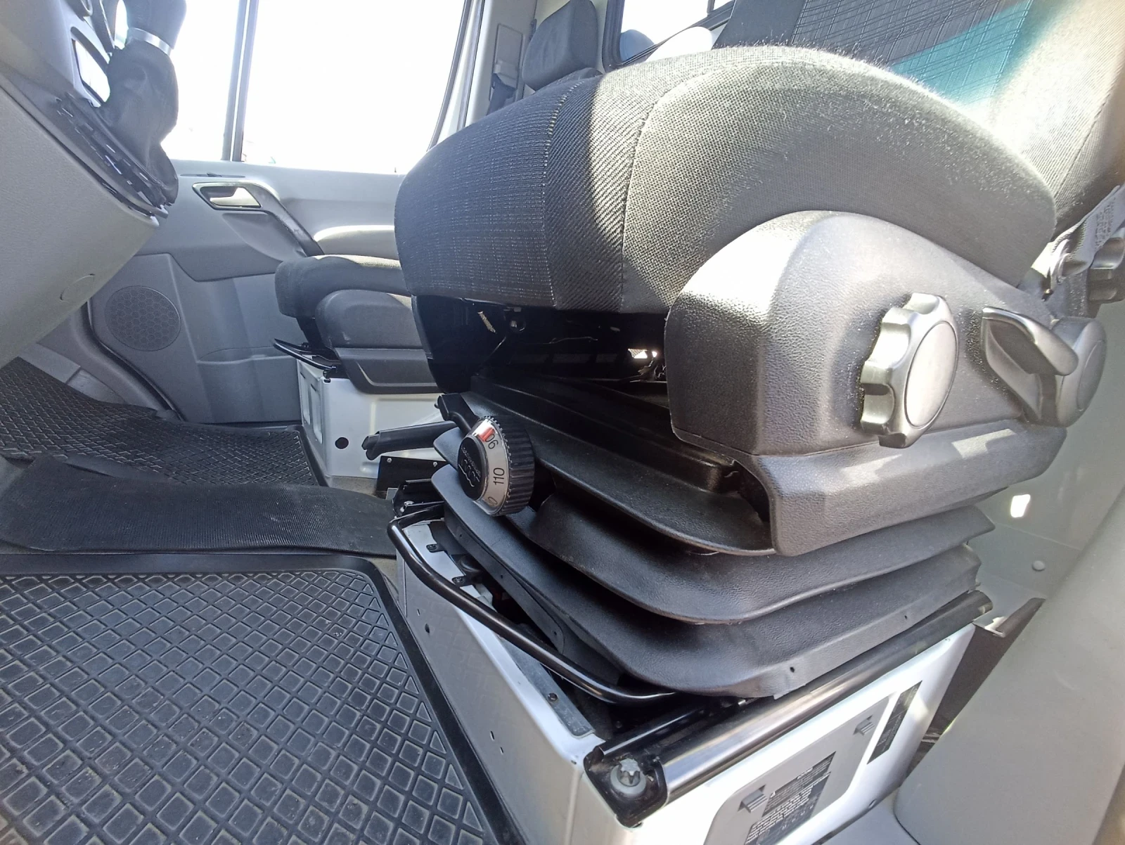 Mercedes-Benz Sprinter 316 4Х4 Евро6, снимка 9 - Бусове и автобуси - 54008687