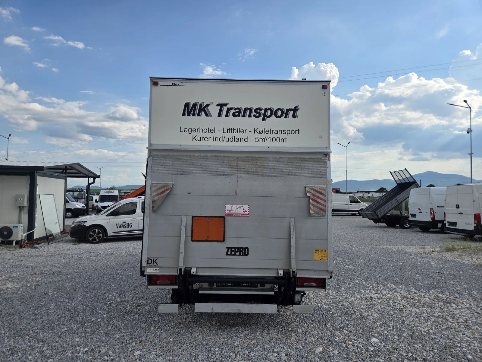 Iveco Daily 35-160, Хладилен, Падащ борд, 4.20 метра, Климатик, снимка 6 - Бусове и автобуси - 54691918