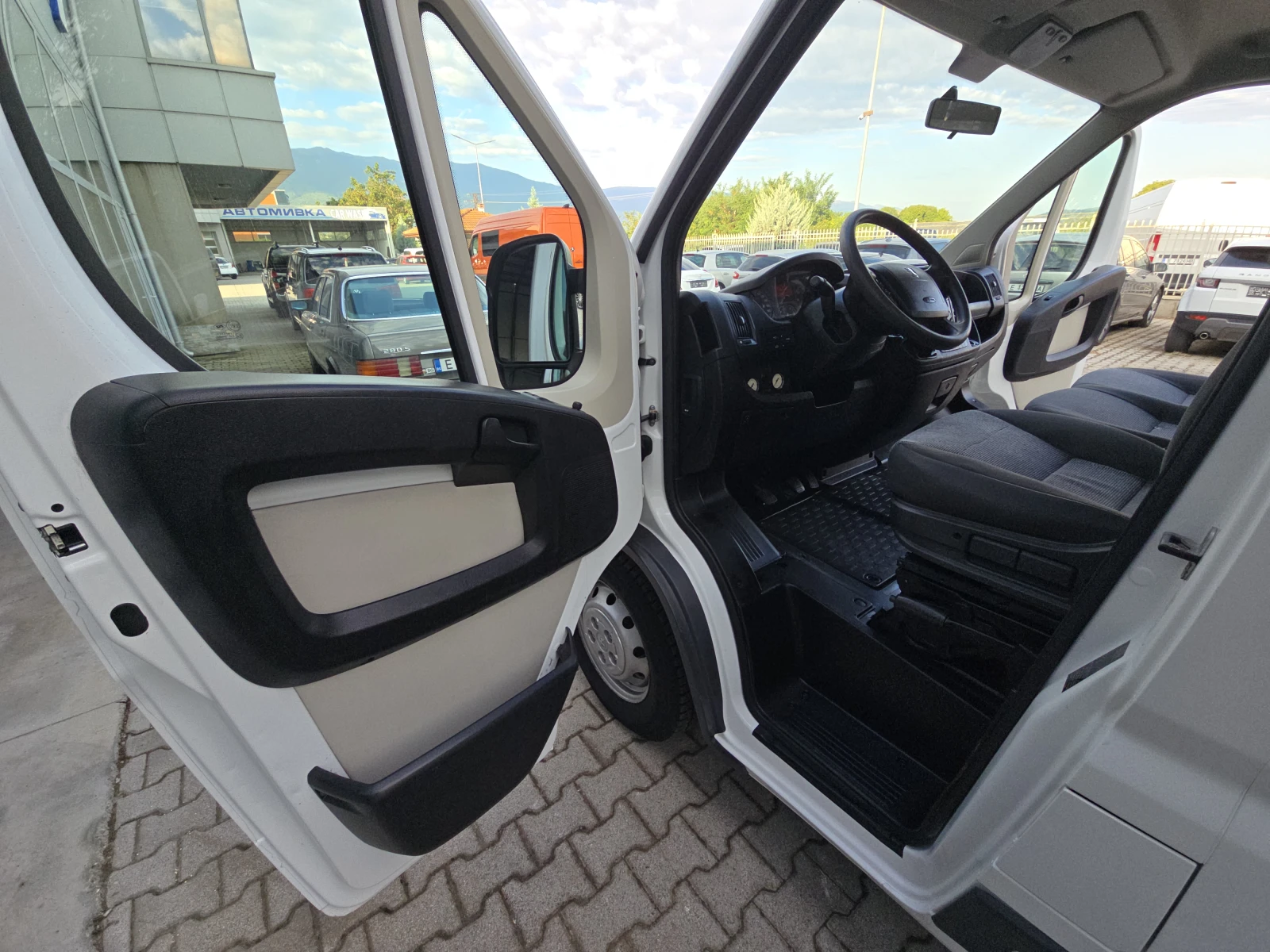 Peugeot Boxer САМОСВАЛ!!КЛИМАТИК* * 196000КМ!!!!!!, снимка 10 - Бусове и автобуси - 55469573