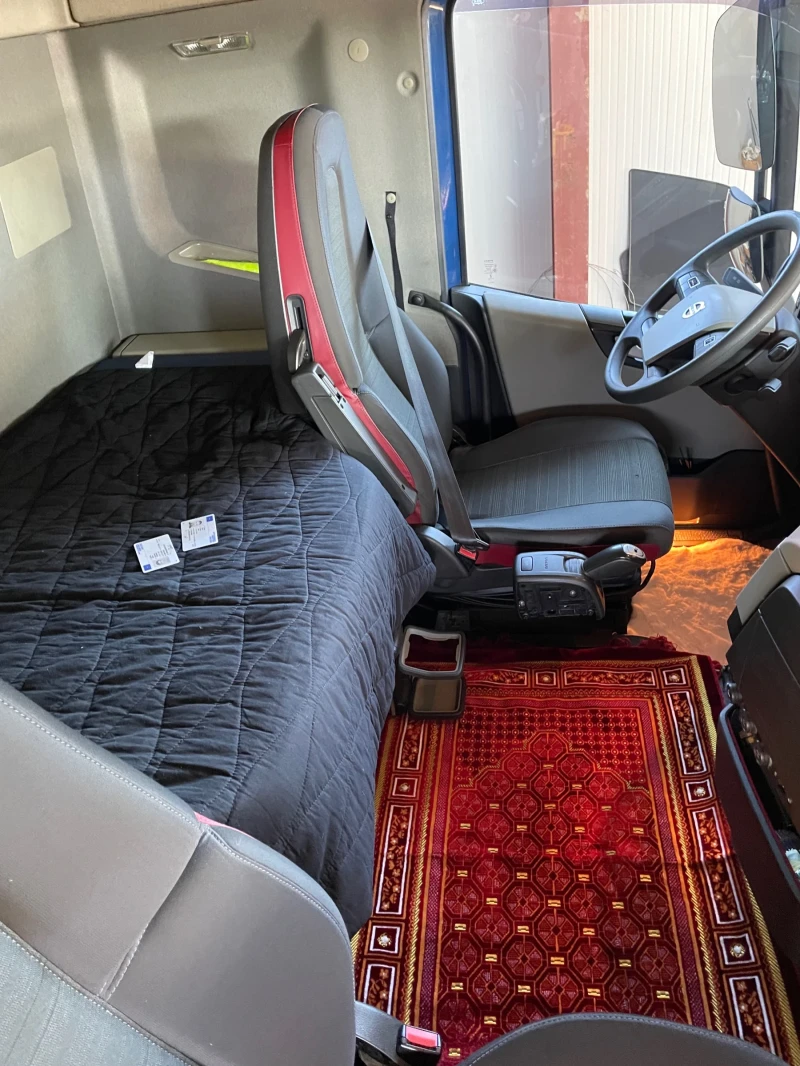 Volvo Fh МЕГА Композиция. Волво 2016. Шмиц 2018  , снимка 10 - Камиони - 53006505