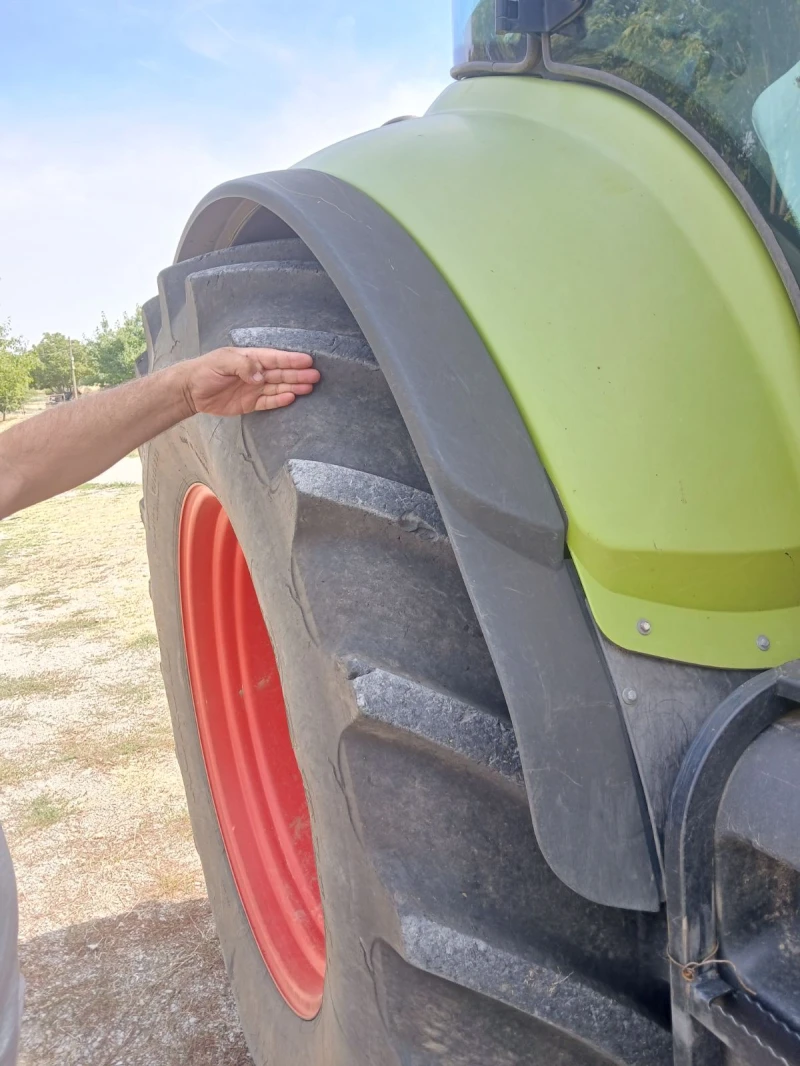 Трактор Claas AXION 840 CMATIC, снимка 4 - Селскостопанска техника - 52451080