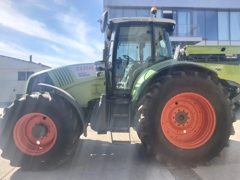 Трактор Claas AXION 840 CMATIC, снимка 10 - Селскостопанска техника - 52451080