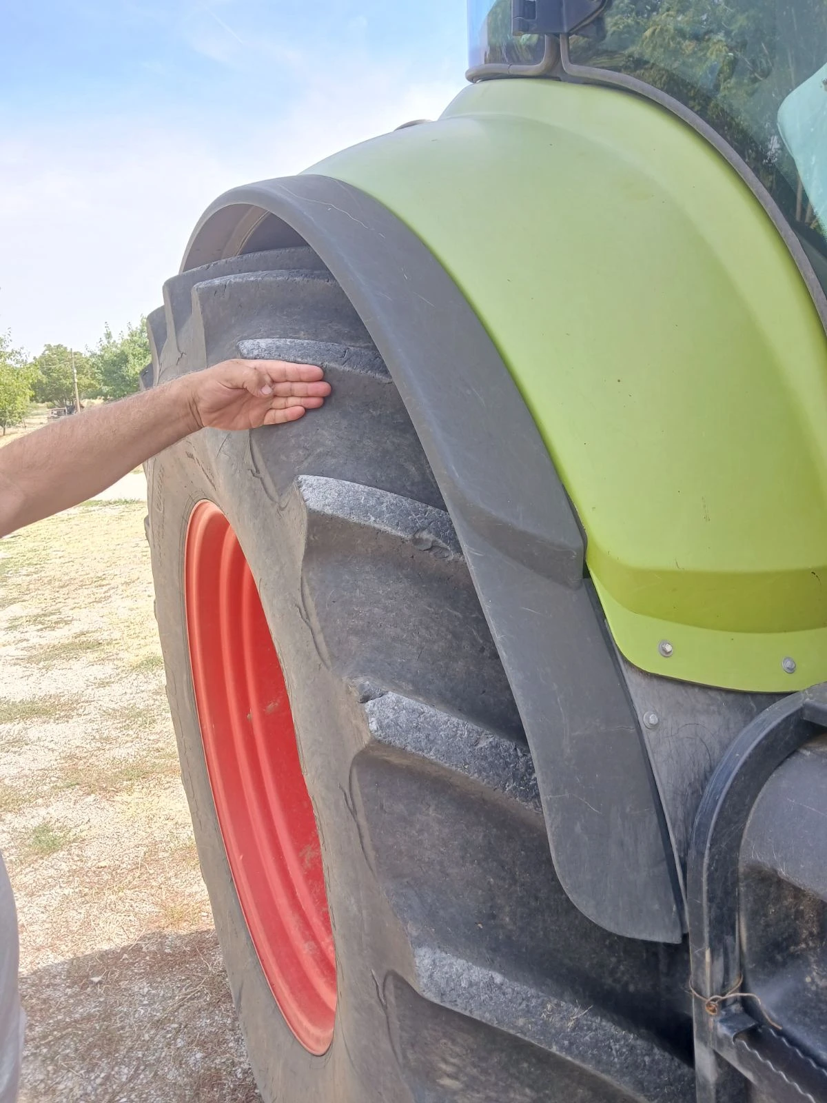 Трактор Claas AXION 840 CMATIC - изображение 4