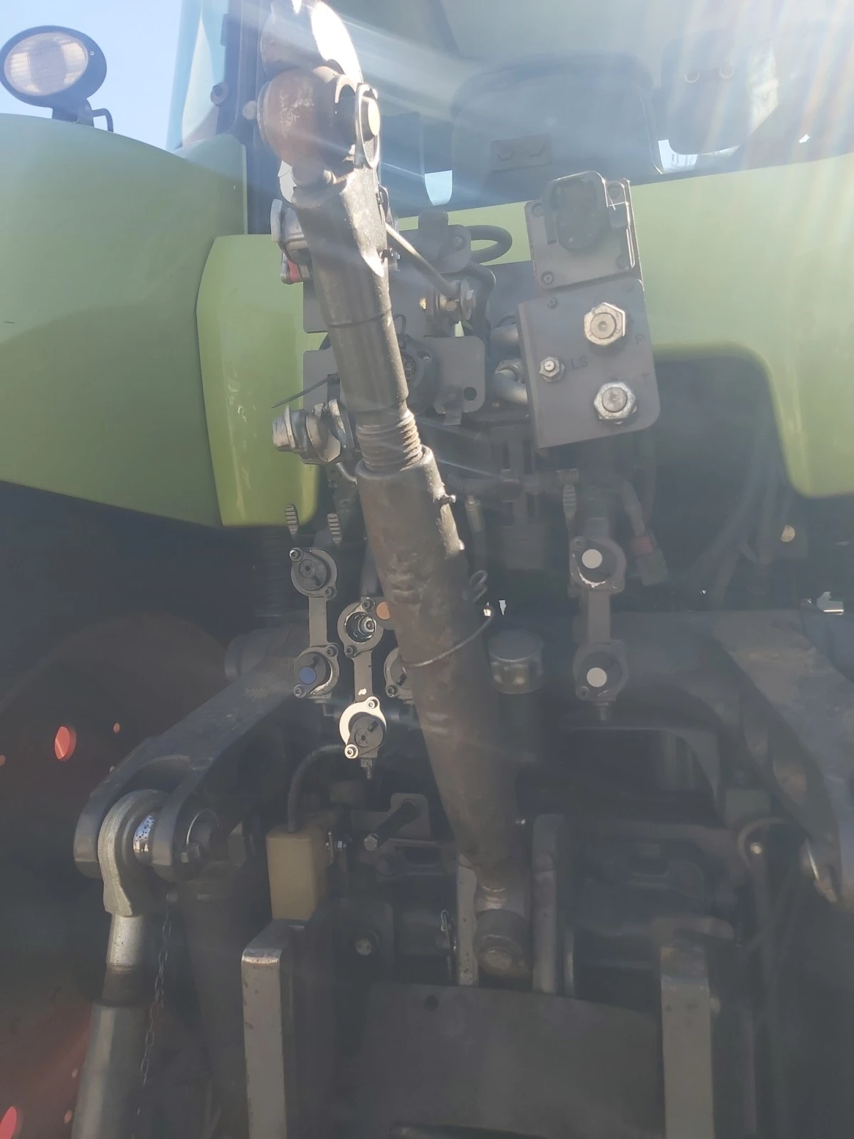 Трактор Claas AXION 840 CMATIC - изображение 8