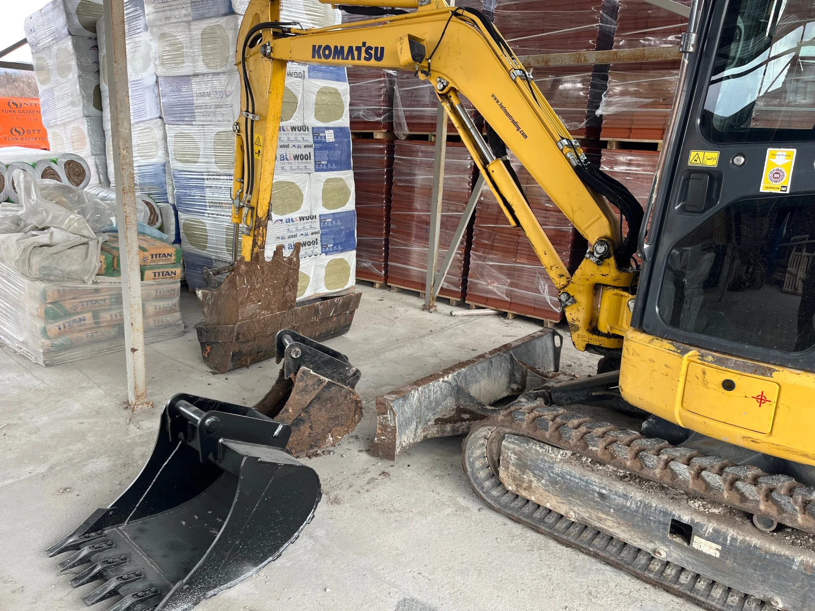Багер Komatsu PC 35 MR, снимка 2 - Индустриална техника - 54742537