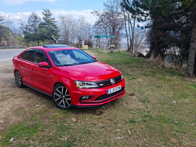 VW Jetta Американска jetta GLI 2018г. 79000км., снимка 1 - Автомобили и джипове - 41416212