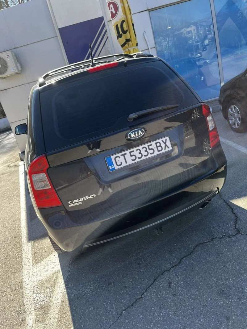 Kia Carens, снимка 6 - Автомобили и джипове - 47179030