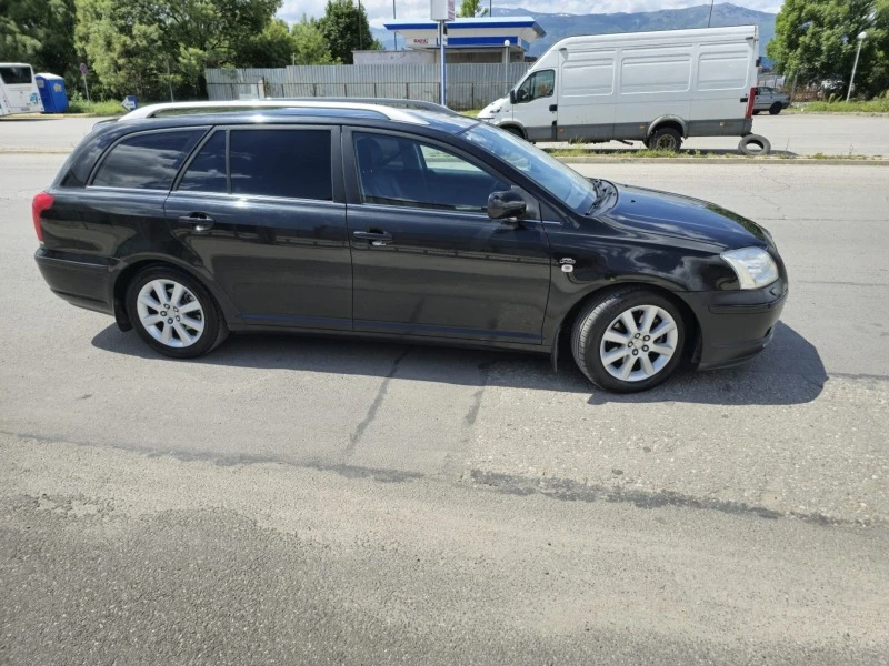 Toyota Avensis 2.0 D-4D, снимка 4 - Автомобили и джипове - 47252806