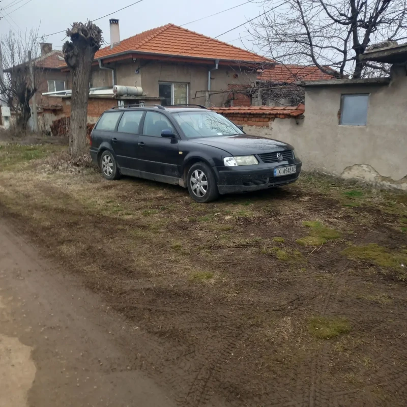 VW Passat 4, снимка 1 - Автомобили и джипове - 49301621