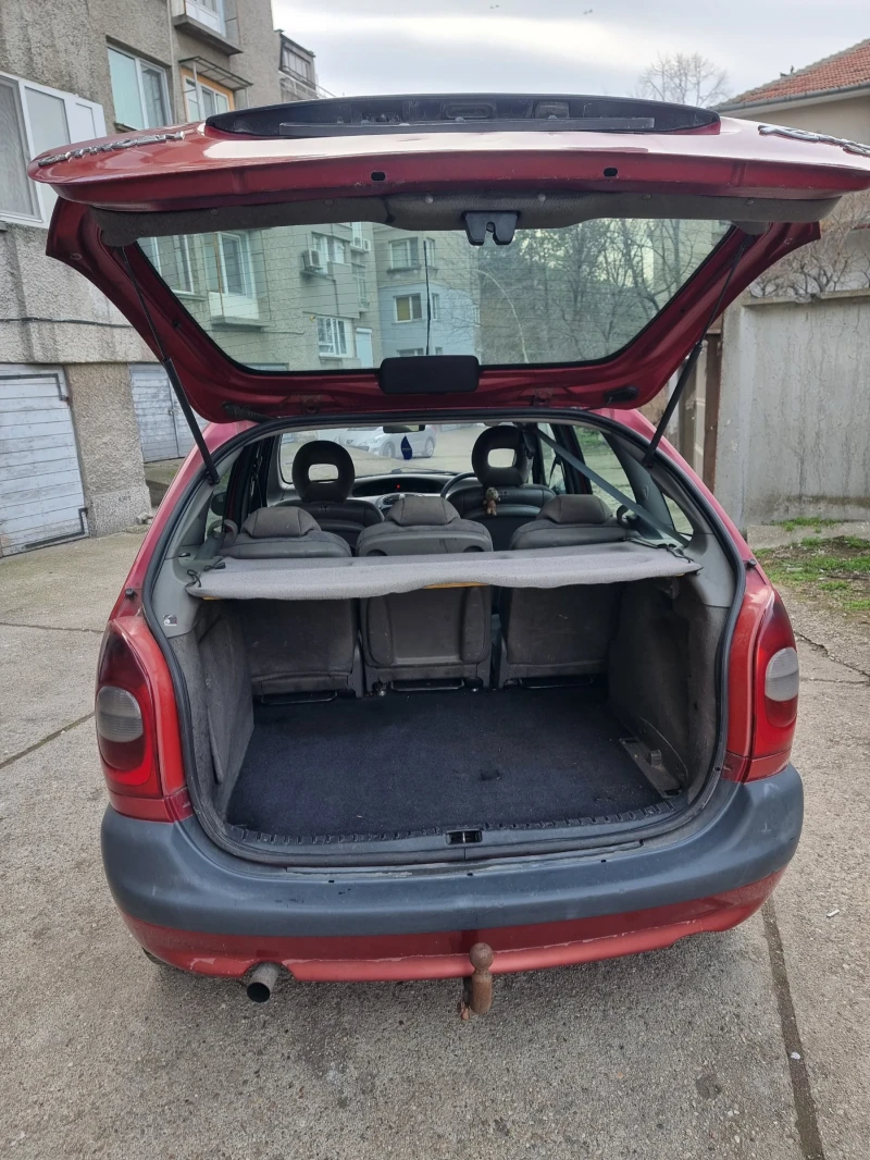 Citroen Xsara picasso 2.0hdi 90кс., снимка 15 - Автомобили и джипове - 49454212