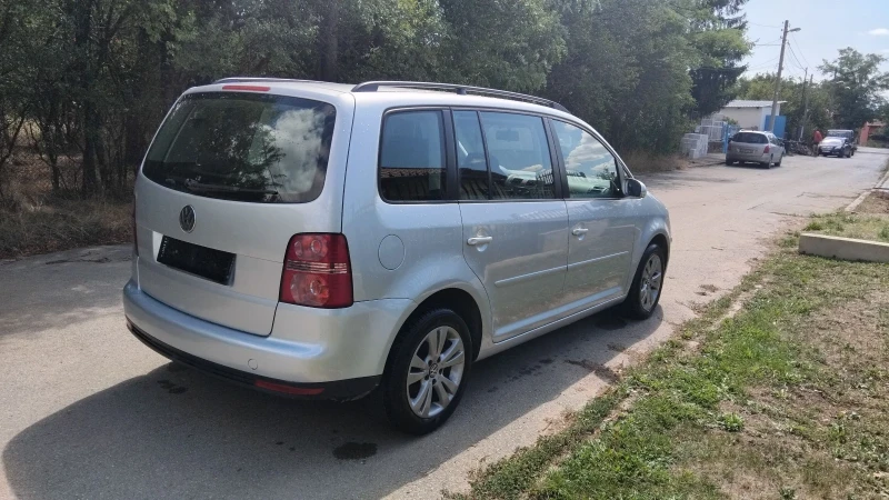 VW Touran 1.9tdi DSG, снимка 4 - Автомобили и джипове - 52515587