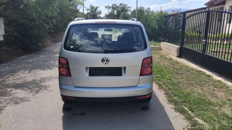 VW Touran 1.9tdi DSG, снимка 5 - Автомобили и джипове - 52515587