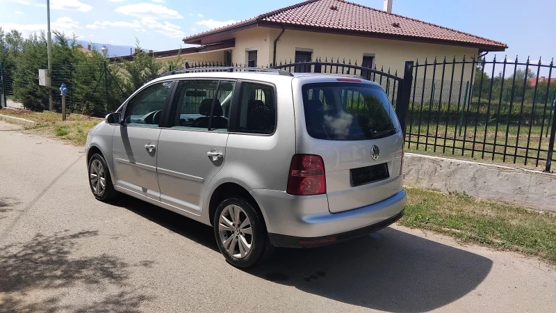 VW Touran 1.9tdi DSG, снимка 6 - Автомобили и джипове - 52515587