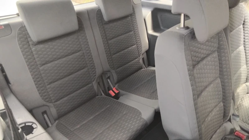 VW Touran 1.9tdi DSG, снимка 9 - Автомобили и джипове - 52515587
