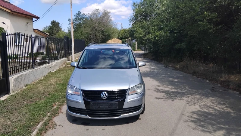 VW Touran 1.9tdi DSG, снимка 2 - Автомобили и джипове - 52515587