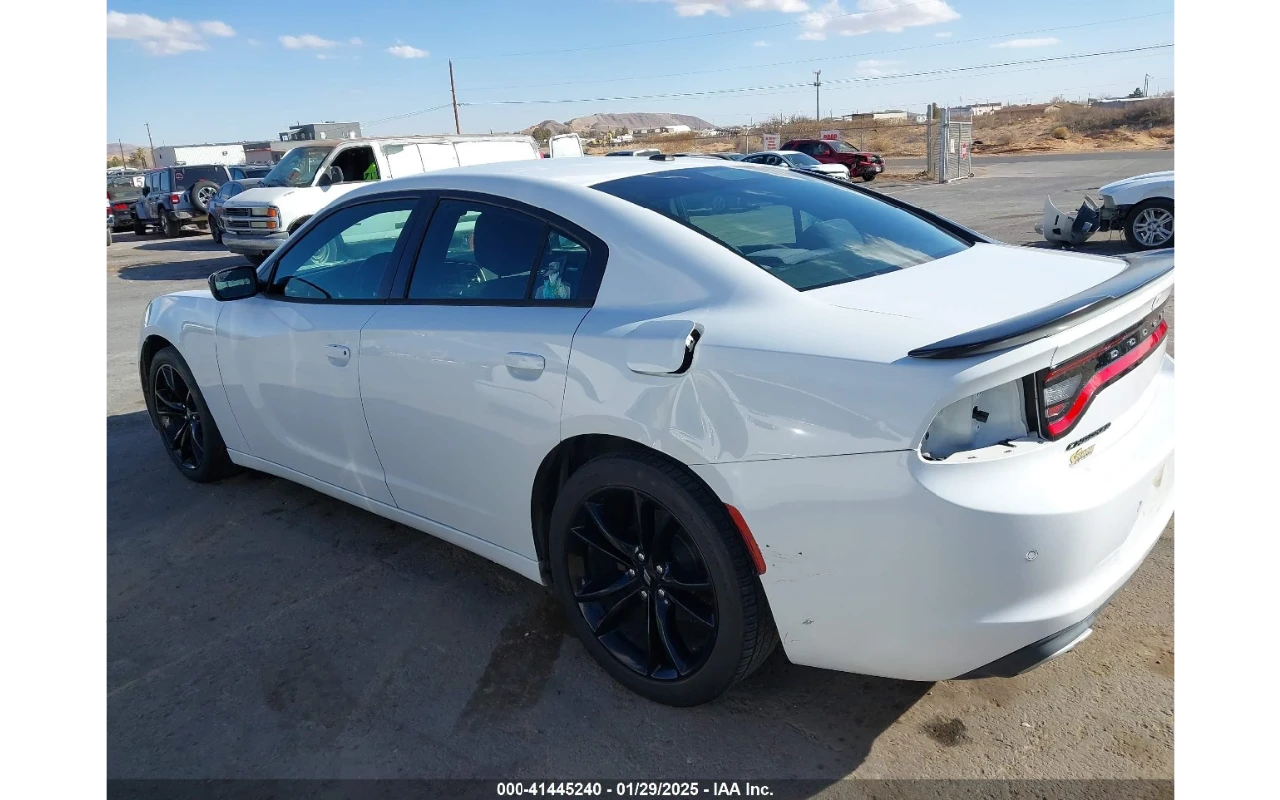 Dodge Charger 3.6L SXT RWD * Отлична за газ * Лизинг - изображение 4