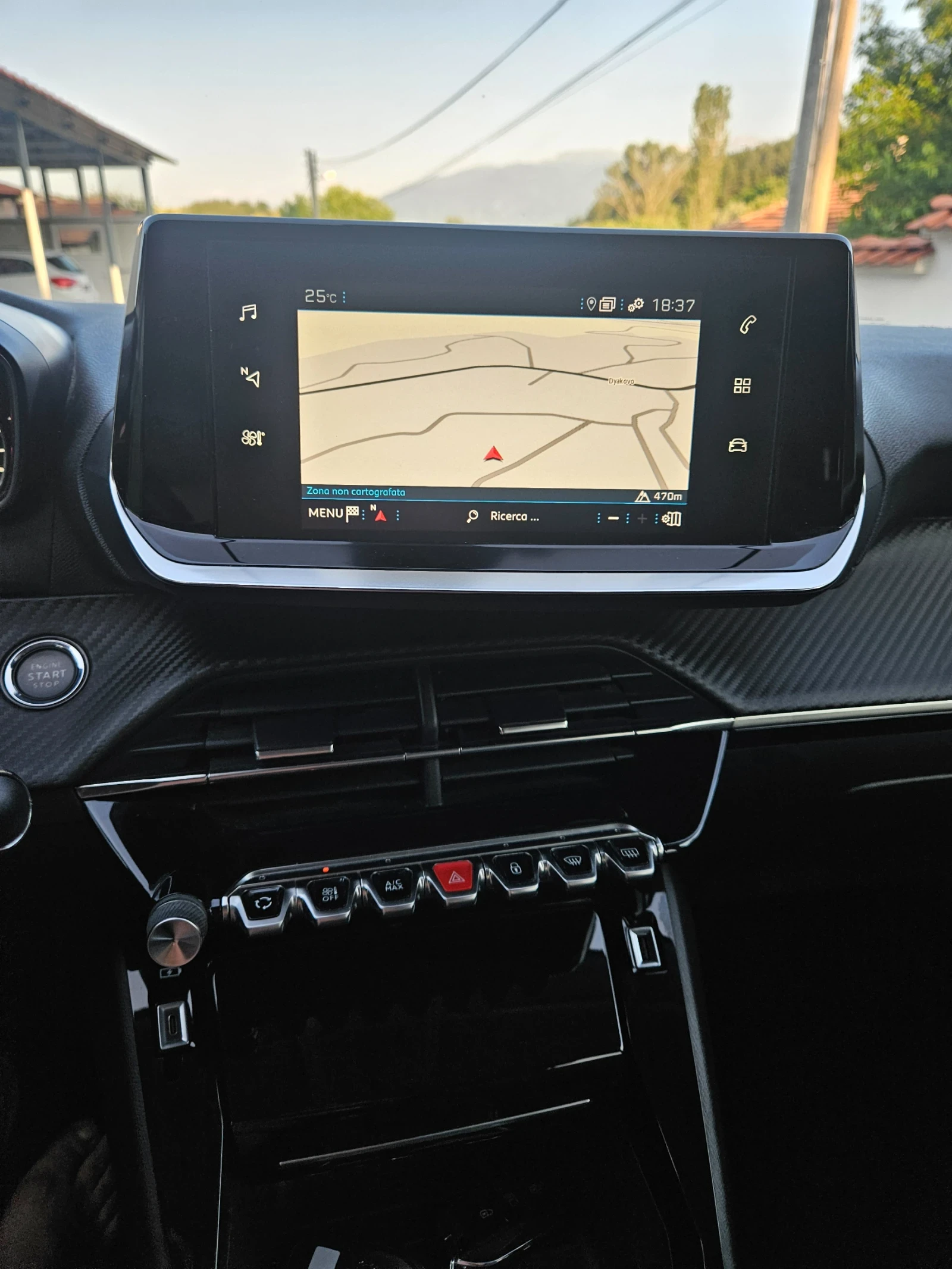 Peugeot 208 1.5hdi 102кс Евро6D НАЛИЧНА В БГ - изображение 7
