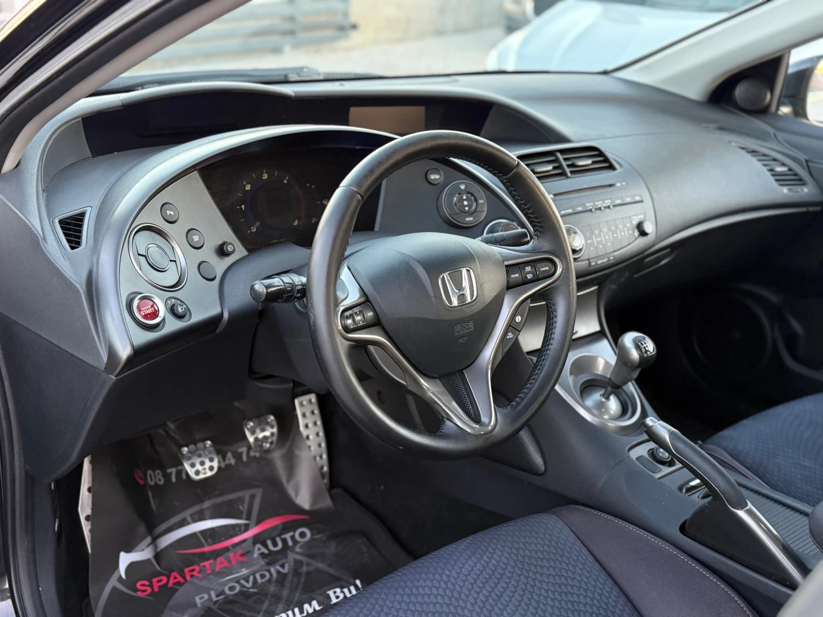 Honda Civic 2.2D* 2011г* FACE* 140к.с* РЪЧКА* ТОП СЪСТОЯНИЕ*  - изображение 7