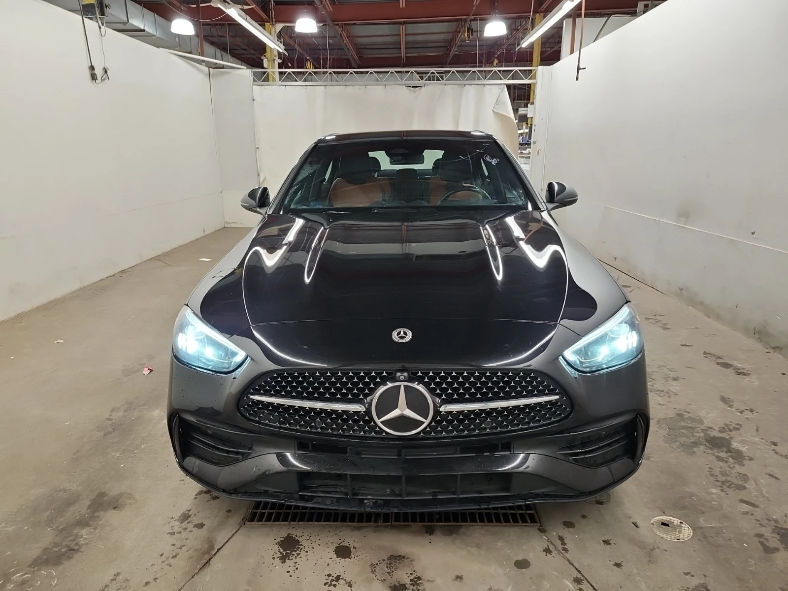 Mercedes-Benz C 300 4MATIC* DISTRONIC* 360CAM* AUTO-PARKING* PANOROOF* - изображение 2