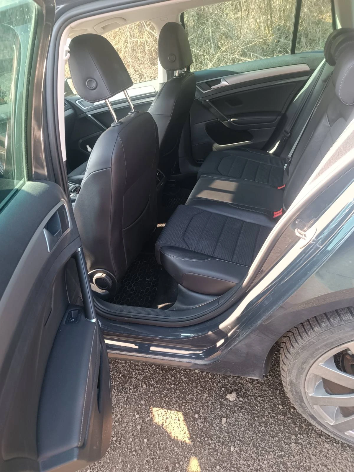 VW Golf 7 TDI* NAVI* DSG7* KEYLESS, снимка 15 - Автомобили и джипове - 53744765