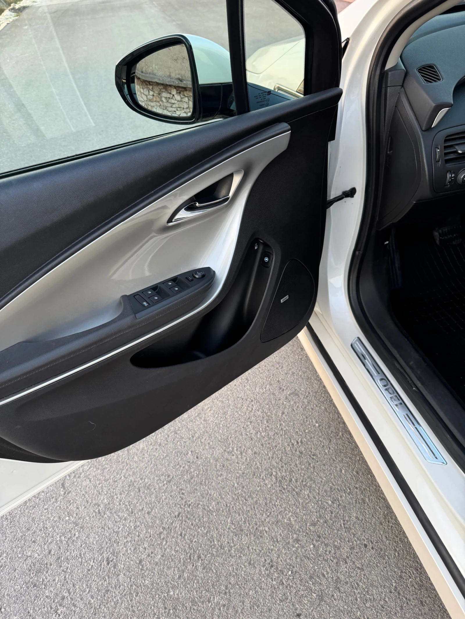 Opel Ampera 1.4 plug-in ������ | Mobile.bg � ����������� 10