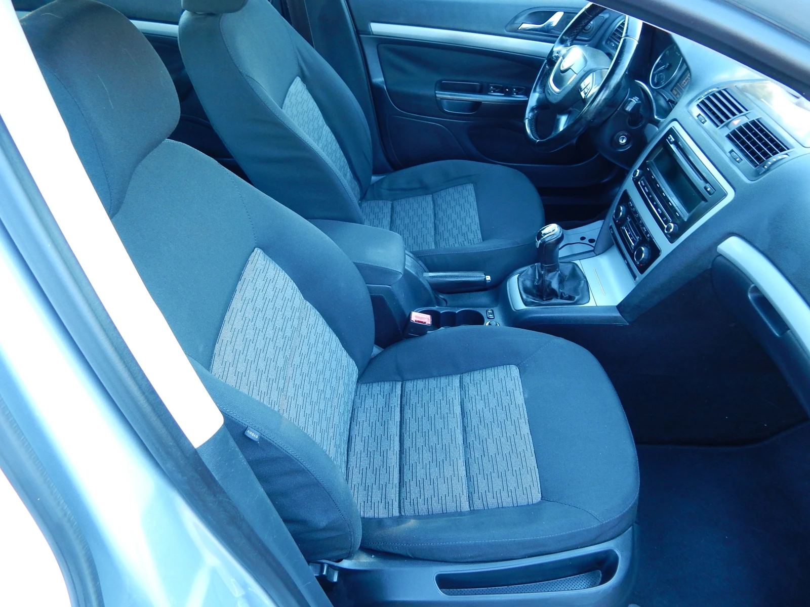Skoda Octavia 1.6i* 102k* 175000km.* , снимка 16 - Автомобили и джипове - 54428595