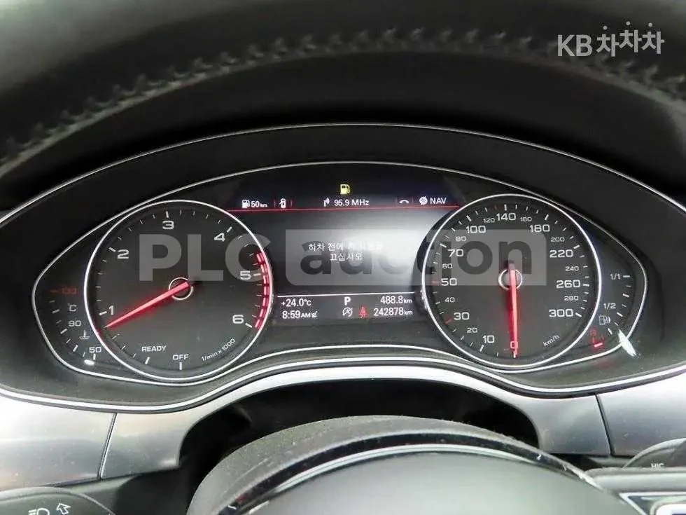 Audi A7 TDI / CARFAX, снимка 7 - Автомобили и джипове - 54744911