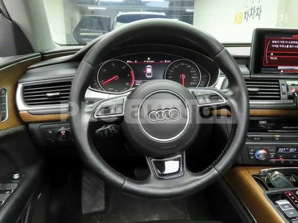 Audi A7 TDI / CARFAX, снимка 14 - Автомобили и джипове - 54744911