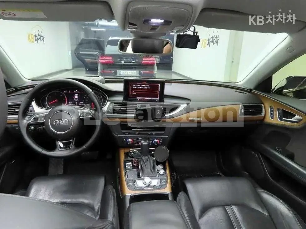 Audi A7 TDI / CARFAX, снимка 6 - Автомобили и джипове - 54744911