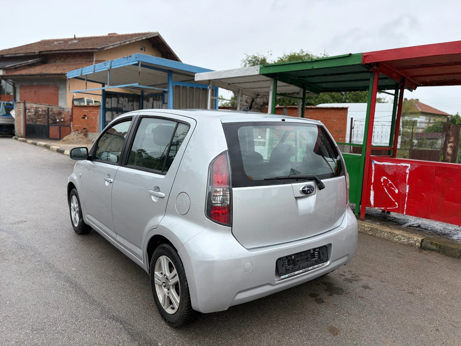 Subaru Justy 1.0i* Бензин-Газ(BRC)* Климатик* Италия, снимка 5 - Автомобили и джипове - 54797501