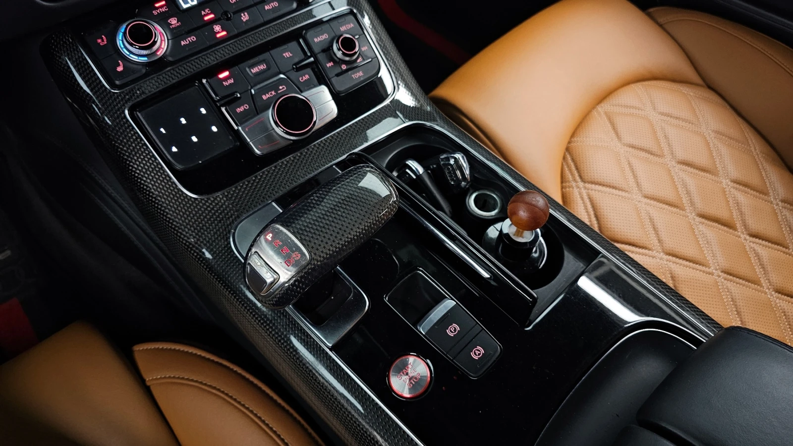 Audi S8 Matrix* 4.0 * TFSI* Navi* Camera* HeadUp, снимка 9 - Автомобили и джипове - 55262860