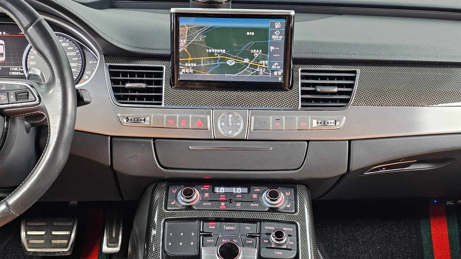 Audi S8 Matrix* 4.0 * TFSI* Navi* Camera* HeadUp, снимка 12 - Автомобили и джипове - 55262860