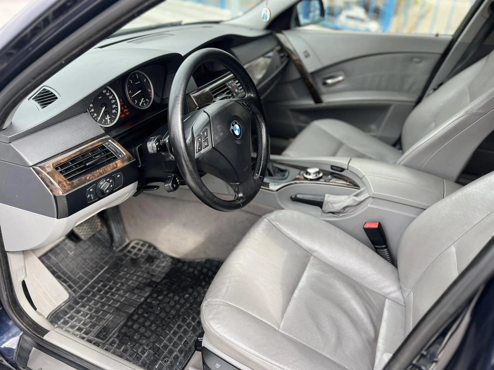 BMW 530, снимка 11 - Автомобили и джипове - 55779330