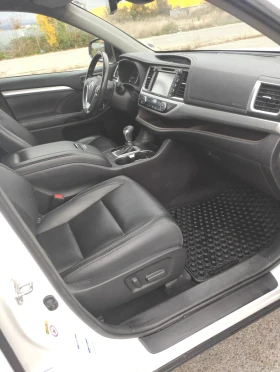Toyota Highlander XLE 3.5 Хибрид 7+ 1, снимка 12