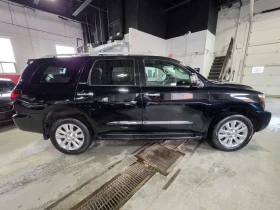 Toyota Sequoia * 4WD Platinum 5.7L * CARFAX * 7 МЕСТА, снимка 3