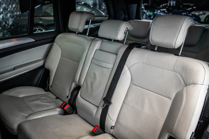 Mercedes-Benz GLS 500 4М* 7Seats* 360* Монитори* Шибедах, снимка 15 - Автомобили и джипове - 40519734