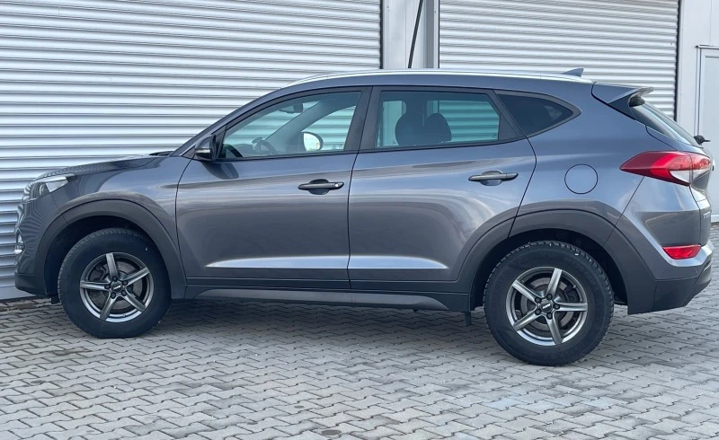 Hyundai Tucson 1, 6i 132k.c., нави, мулти, камера, борд, темпо, е, снимка 3 - Автомобили и джипове - 44462575