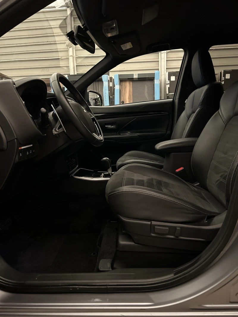 Mitsubishi Outlander ACTIVE+ 4WD, снимка 15 - Автомобили и джипове - 52412135