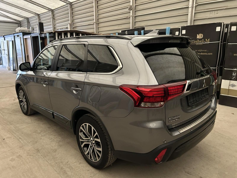 Mitsubishi Outlander ACTIVE+ 4WD, снимка 4 - Автомобили и джипове - 52412135