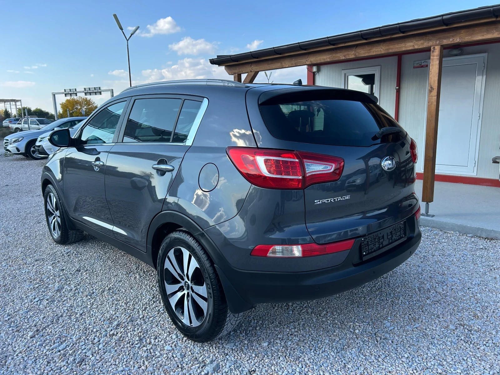 Kia Sportage * Панорама* Кожа* Подгрев* Камера*  - изображение 4