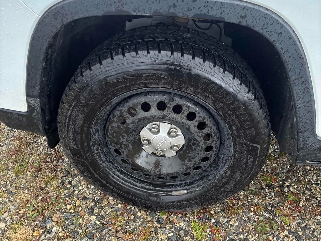 Jeep Cherokee * Sport * CARFAX *    | Mobile.bg   7