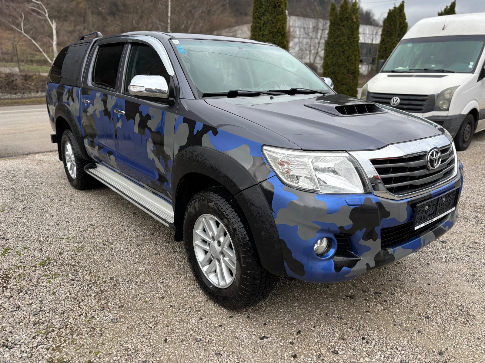 Toyota Hilux 3.0 D-4D AUTOMATIC , снимка 4 - Автомобили и джипове - 53952919