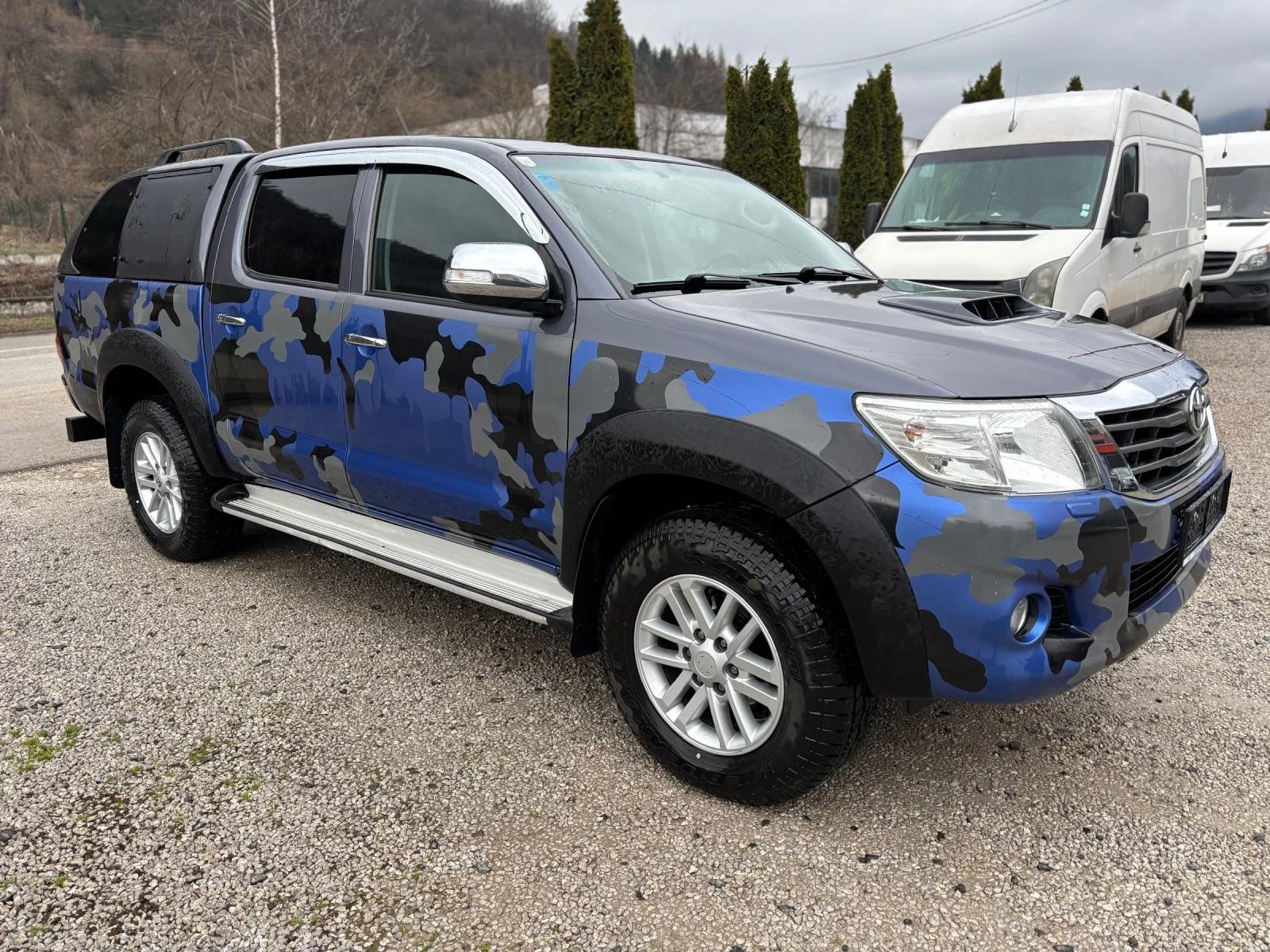 Toyota Hilux 3.0 D-4D AUTOMATIC , снимка 5 - Автомобили и джипове - 53952919