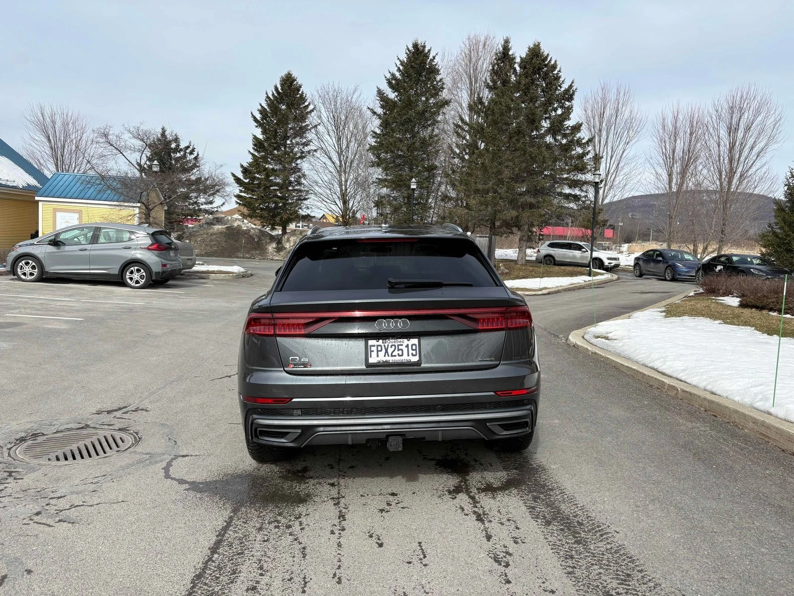 Audi Q8 Technik С РЕГИСТРАЦИЯ & АВТО КРЕДИТ , снимка 4 - Автомобили и джипове - 53952172