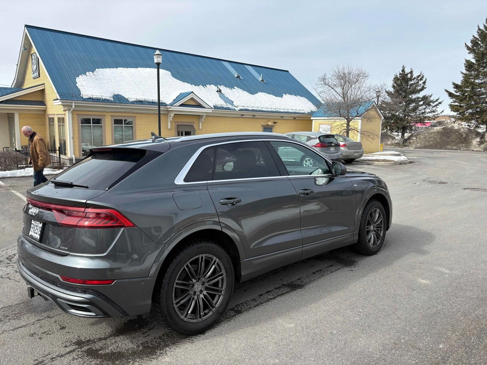 Audi Q8 Technik С РЕГИСТРАЦИЯ & АВТО КРЕДИТ , снимка 8 - Автомобили и джипове - 53952172